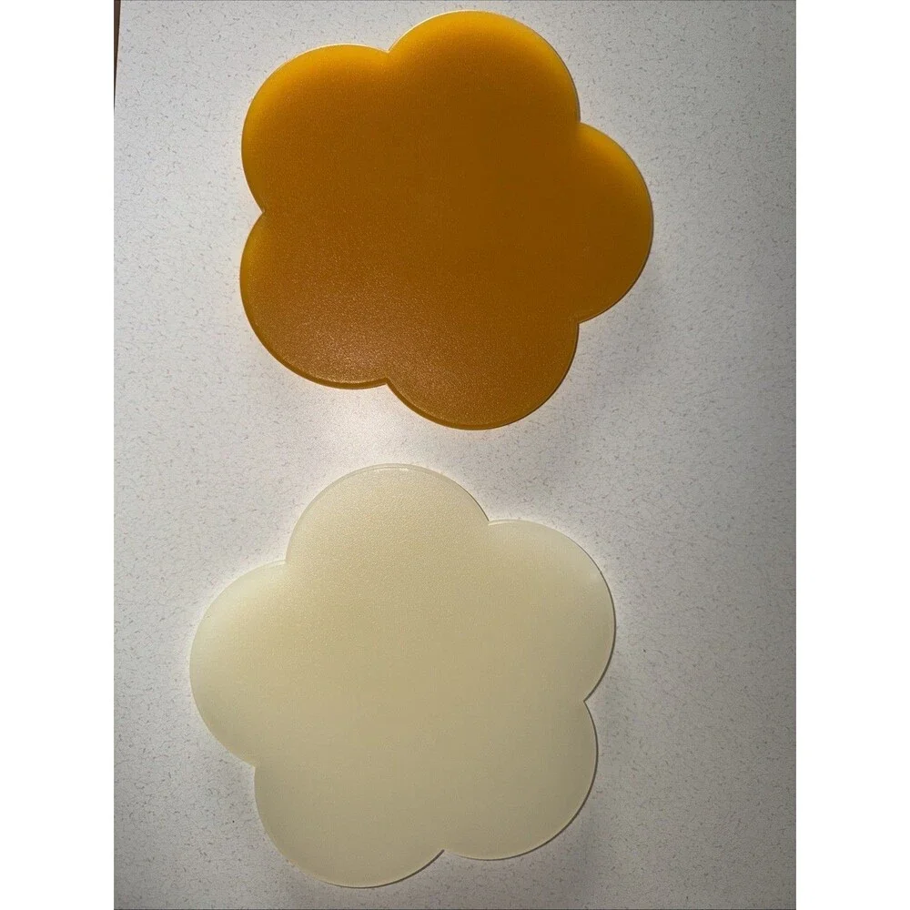 Vintage Flower Shaped Acrylic Lucite Resin Trivet Hot Plate Set Of Two MCM